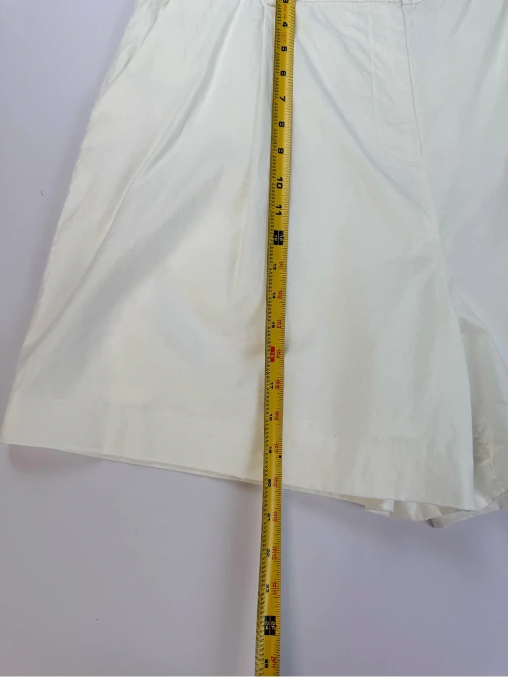 Alex Marie White Linen Blend High Rise Pleated Shorts Size 16‎ Summer Coastal